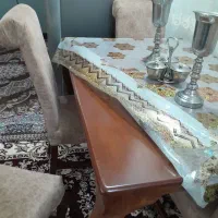 میز نهار خوری با ۴ عدد صندلی|میز و صندلی غذاخوری|رشت, معلولین|دیوار