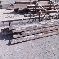 تیرآهن  قوطی.   ستون ساختمانی