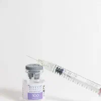 تزریق بوتاکس و فیلر و مزوتراپی در کلینیک زیبایی|خدمات آرایشگری و زیبایی|بیرجند, |دیوار