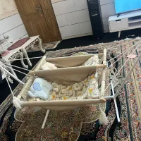 گهواره ننو دوقلویی در حد با تشک|اسباب و اثاث بچه|قرچک, زیبا شهر|دیوار