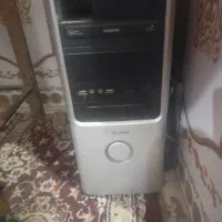 یک عدد کامپیوتر و ماشین لباس شوی