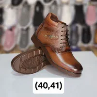 نیم بوت چرم طبیعی تکسایز مردانه|کیف، کفش، کمربند|اصفهان, تخت فولاد|دیوار