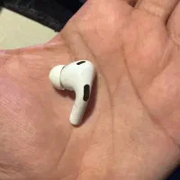 گوش چپ airpod pro 2 لایتنینگ