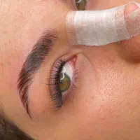 لیفت لمینت تخصصی مژه و ابرو خدمات اموزش منصفانه