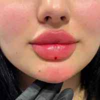 خدمات زیبایی ، تخفیف ویژه برای مراجعه اول|خدمات آرایشگری و زیبایی|اصفهان, تیران|دیوار