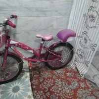 دوچرخه 20 دخترونه رنگ صورتی کاملا سالم