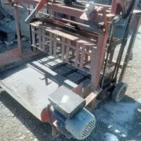 دستگاه بلوکه زنی ۵تایی درحد کم کار|ماشین‌آلات صنعتی|شاندیز, |دیوار