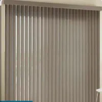 چند عدد پرده عمودی در حد  تو برا پنجره استاندارد