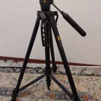 سه پایه دوربین عکاسی