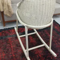 گهواره نوزاد با پایه