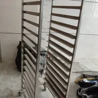 شلف ایستاده چرخدار