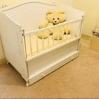 تخت کودک همراه با تشک