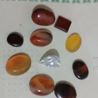 نگین‌های تراش خورد بسیار زیبا