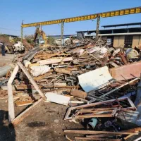 ضایعاتی خریدار خرید وفروش ضایعات آلمنیوم  برنج