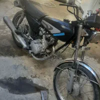 یه عدد موتور هندا ۱۲۵ مدل ۸۲