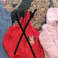 تعدادی لباس کودک وکفش