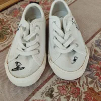 کتونی و بوت خارجی|کیف، کفش، کمربند|اندیشه, اندیشه فاز ۱|دیوار