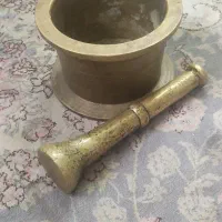 هاونگ قدیمی|کلکسیون اشیاء عتیقه|اصفهان, باغ فدک|دیوار