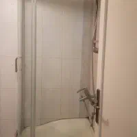 شیشه حمام
