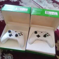2عدد دسته ایکس باکس وان اس وبازی وکینکت ایکس باکس
