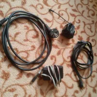 مقداری سیم و شارژر سالم