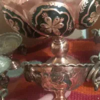 ظروف مسی میوه خوری و6عددکاسه اجیل خوری وسماوربرنجی