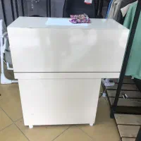 میز دارای یک کشو