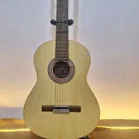 گیتار دست ساز