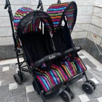 کالسکه‌ دوقلویی‌