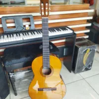 گیتار یاماها c70 در فروشگاه دنیای هنر لاهیجان