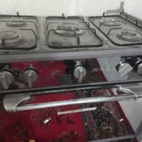 سلام یک دستگاه بخاری ویک دستگاه اجاق گاز