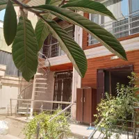 منظریه-220متر-زمین-دارای-دو-طبقه-بنا