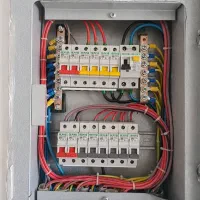 برق‌کار ساختمان ، رفع اتصالی و تعمیرات برق