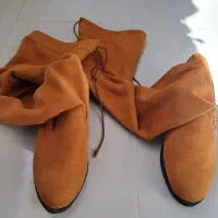 یک جفت چکمه سایز ۳۷