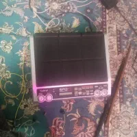 دوستان نوازنده پرکاشن کسی نیاز داشت در خدمتم