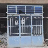 در خانه