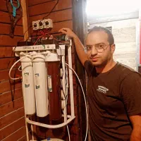 فروش نصب تعمیرات دستگاه تصفیه اب با 15 سال سابقه