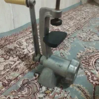 چرخ گوشت قدیمی