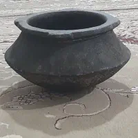 دیگچه لعابداربسیارقدمت داروقدیمی.کلکسیونی وزیبا