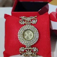 ساعت مچی نگین دار