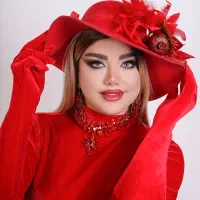 مدل میکاپ با فیس زیبا میخوام