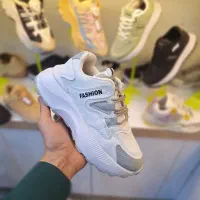 کتونی ۳۷ تا ۴۰ تخفیفی ۷۸۰ تومن..نایکی آدیداس