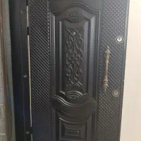 درب ضد سرقت فروشی کاملا سالم