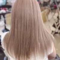 استخدام آرایشگر زنانه