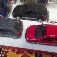 ماشین اسباب‌بازی فلزی