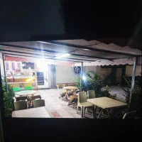 آلاچیق سایه بون همراه با میز