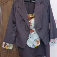 یک دست کت دامن و کت تک در حد نو ولی خیلی تمیز