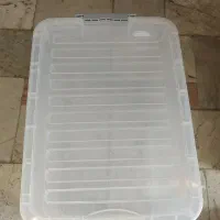 یک عدد باکس مخصوص نگهداری نان و یا وسایل