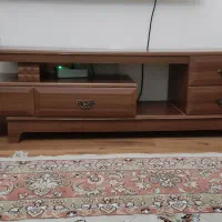 میز زیر تلویزیون با پایه متحرک