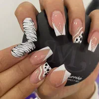 خدمات کاشت و ترمیم و اموزش ناخن با12سال سابقه کار|خدمات آرایشگری و زیبایی|شیراز, شهرک سراج|دیوار